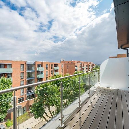 Modern London City Apartment - Victoria Line Exterior photo