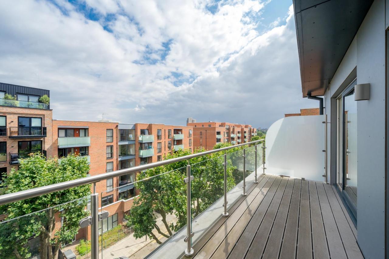 Modern London City Apartment - Victoria Line Exterior photo