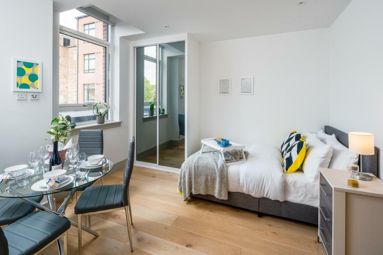 Modern London City Apartment - Victoria Line Exterior photo